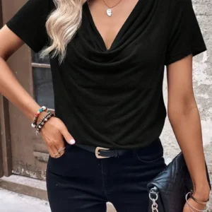 plus size Women's V-neck pleated short sleeved T-shirt